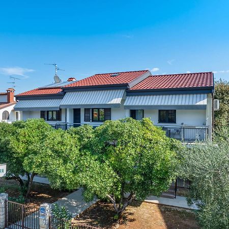 Mirko Apartment Porec Exterior photo