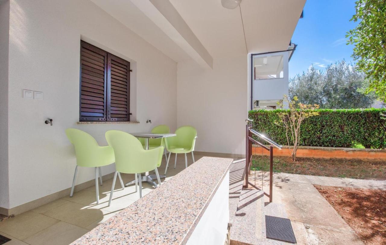 Mirko Apartment Porec Exterior photo
