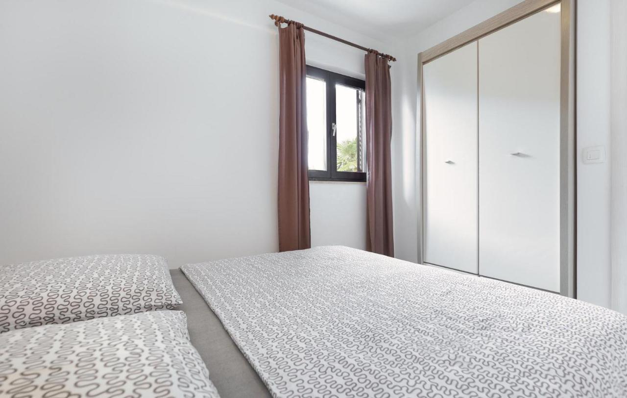 Mirko Apartment Porec Exterior photo