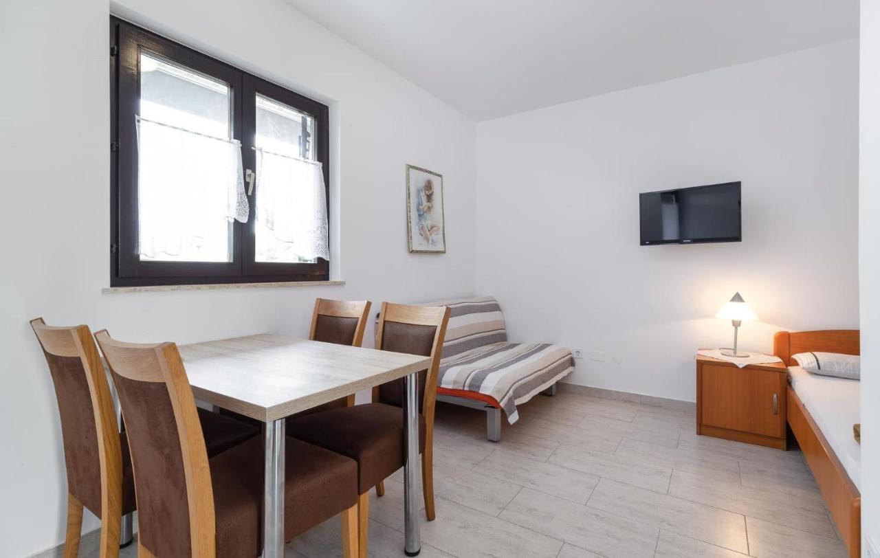 Mirko Apartment Porec Exterior photo